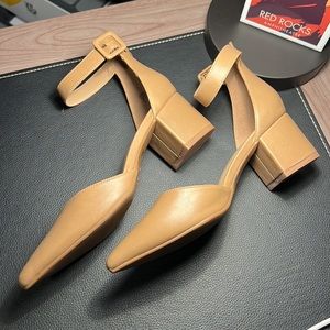 NEW NEVER WORN Casual/Dressy block heel with ankle strap
